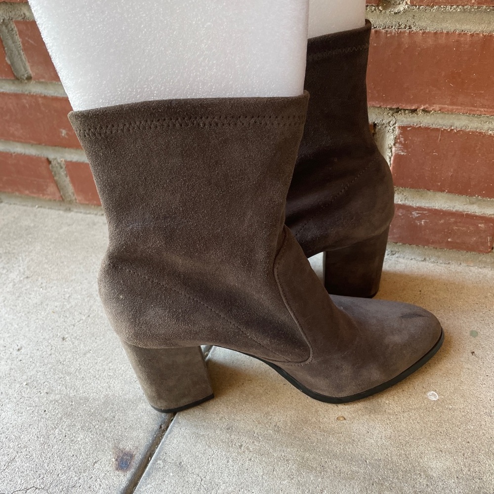 Sake Fifth Avenue Suede Gray Booties